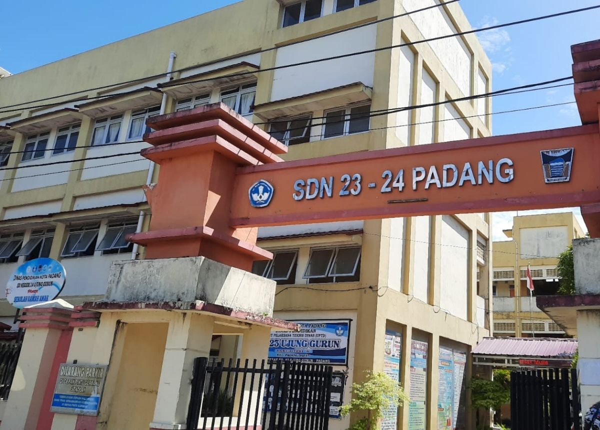 Berita Padang - berita Sumbar terbaru dan terkini hari ini: 13 orang yang terdiri dari guru dan murid di SDN 24 Ujung Gurun positif covid-19.