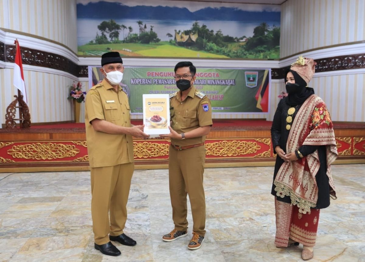 Berita Payakumbuh - berita Sumbar terbaru dan terkini hari ini: Gubernur melepas randang yang diproduksi di Sentra Rendang Payakumbuh