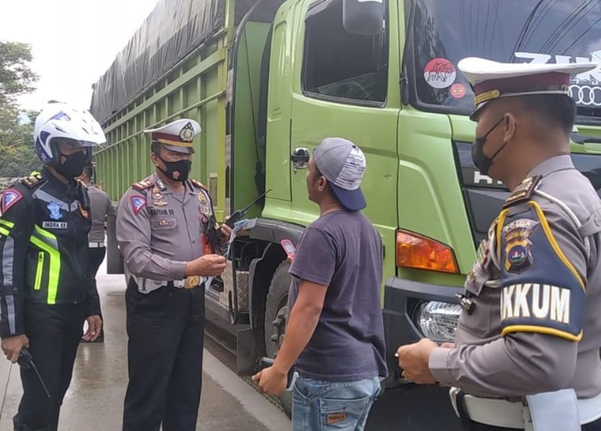 Berita Sumbar terbaru dan terkini hari ini: Dua orang sopir terbukti positif narkoba saat razia Direktorat Lalu Lintas Polda Sumbar.