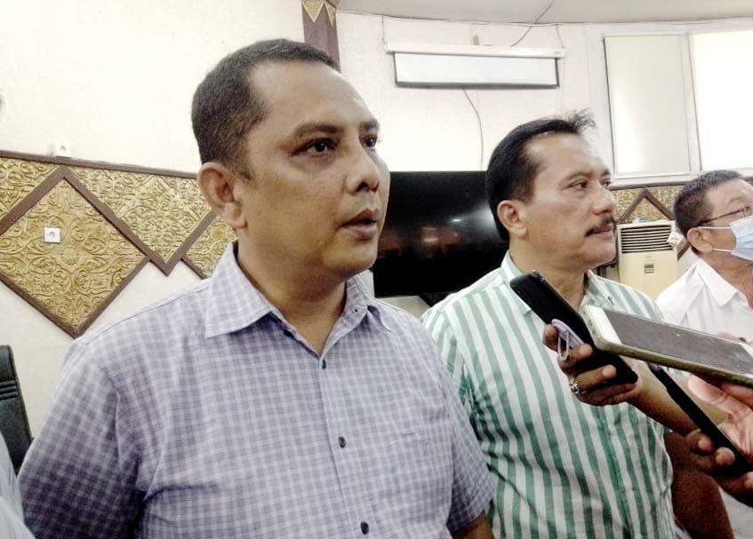 Langgam.id - Anggota DPRD turut mengomentari terkait PT Semen Padang disebut tak bayarkan dana CSR untuk masyarakat Nagari Pauh V.