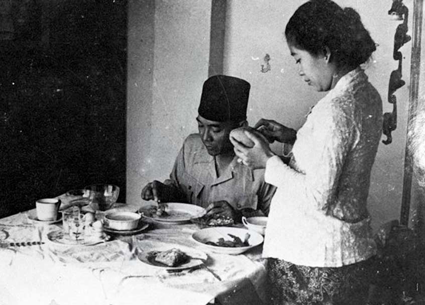 Berita Sumbar terbaru dan terkini hari ini: Lima perempuan Minang yang pernah jadi ibu negara, dari Indonesia hingga Malaysia.