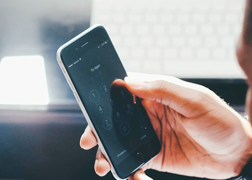 Berita Agam - berita Sumbar terbaru dan terkini hari ini: Foto syur mantan disebar menggunakan akun fake dengan menggunakan nama korban.