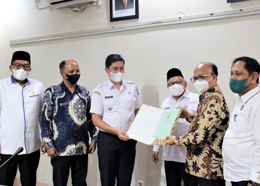 Berita Sawahlunto - berita Sumbar terbaru dan terkini hari ini: Kemnaker terima hibah tanah seluas tiga hektare dari Pemko Sawahlunto.