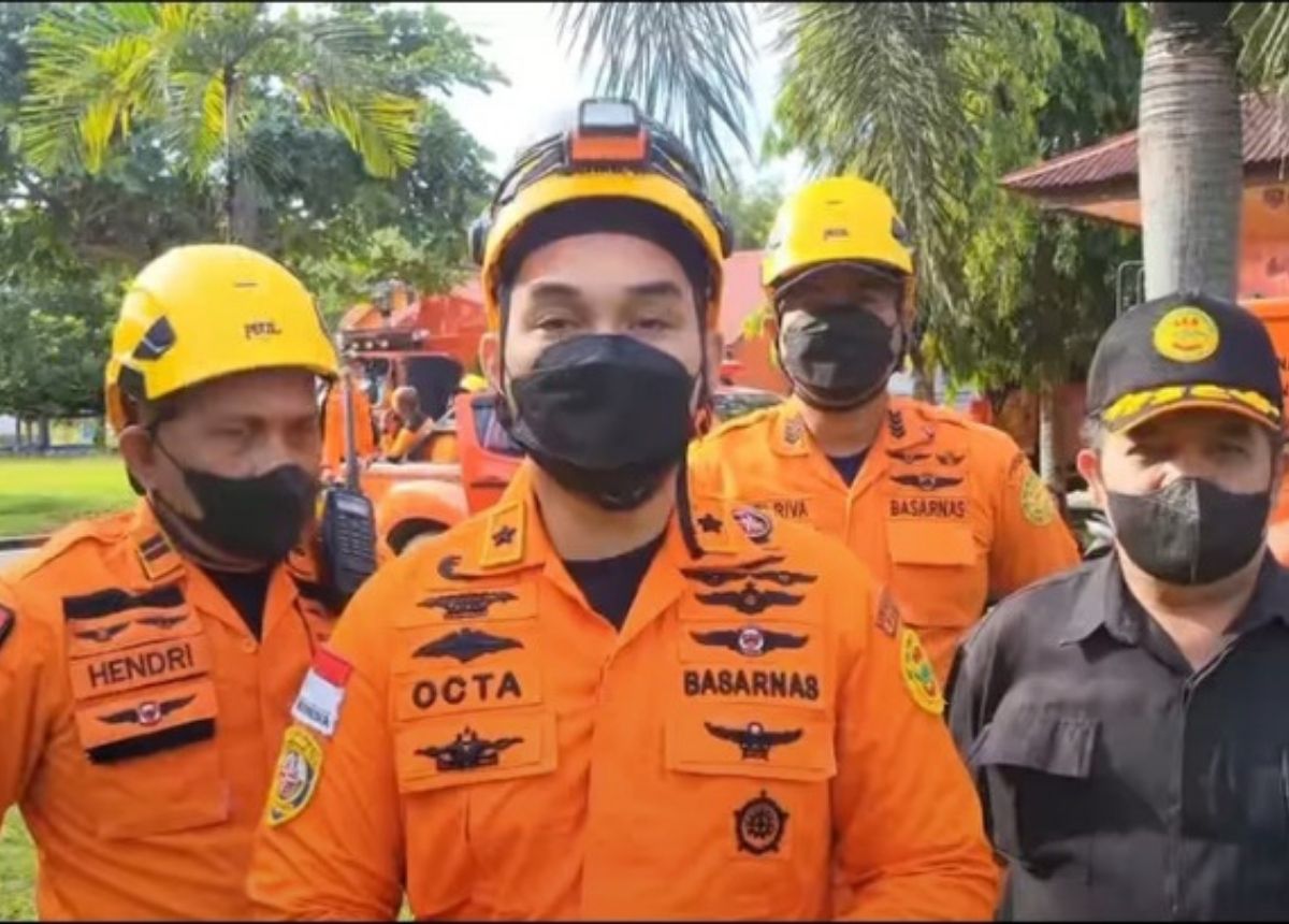 Berita Pasaman - berita Sumbar terbaru dan terkini hari ini: Tim gabungan terus melakukan pencarian korban tertimbun longsor di Pasaman