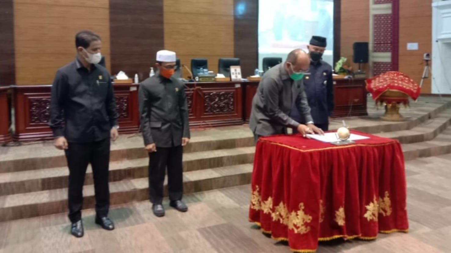 Ingin Sumbar Jadi Pusat Buku, DPRD Provinsi Sahkan Perda Perpustakan