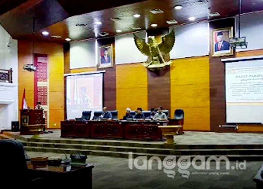 Berita Sumbar terbaru dan terkini hari ini: Semua anggota fraksi Gerindra di DPRD Sumbar memilih masuk ke Komisi IV Bidang Pembangunan.