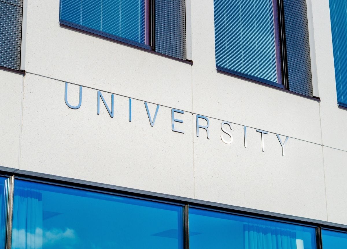 Berita Sumbar terbaru dan terkini hari ini: Masa pendaftaran UTBK-SBMPTN 2022 diperpanjang hingga 16 April.