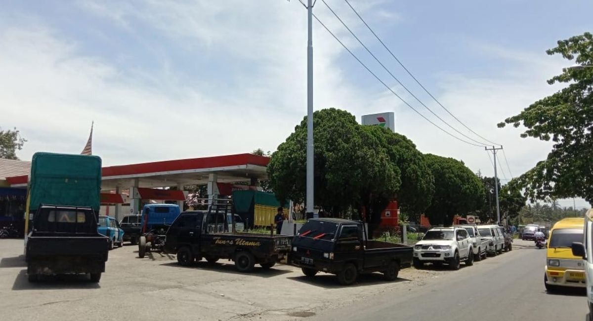 Kelangkaan Solar Jelang Ramadan di Tanah Datar, Antrean Truk Menuai Protes