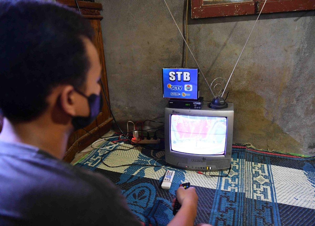 Berita Padang - berita Sumbar terbaru dan terkini hari ini: Sejumlah penjual peralatan elektronik mengaku bahwa penjualan STB masih sepi.