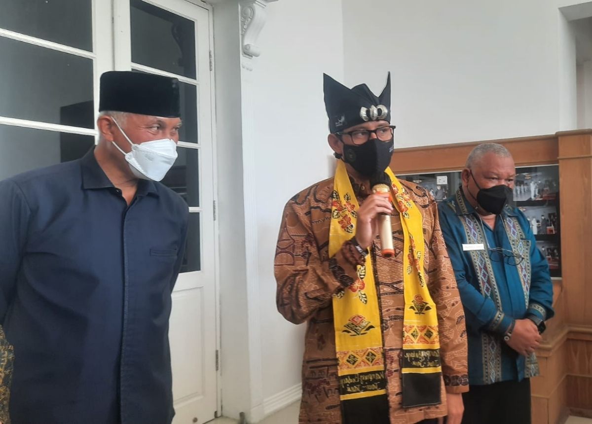 Berita Sumbar terbaru dan terkini hari ini: Menparekraf Sandiaga Uno menjelaskan alasannya meluncurkan Rendang Goes to Europe di Bali.