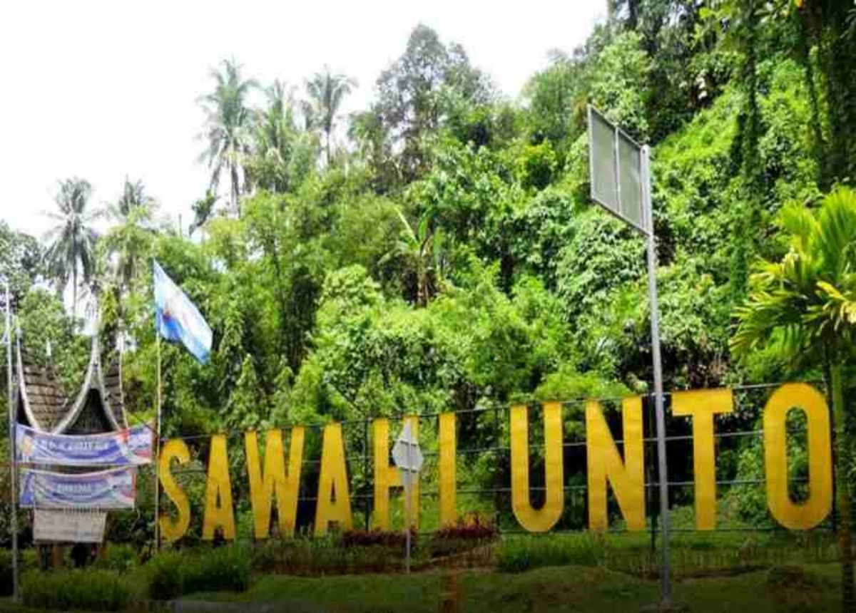 Berita terbaru dan terkini hari ini: Dua kota di Sumbar masuk dalam 10 daerah dengan persentase penduduk miskin terendah di Indonesia.