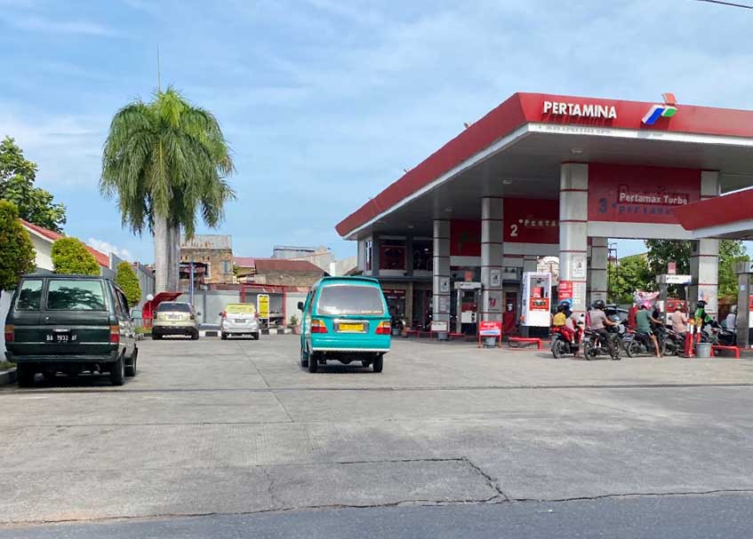 Berita Padang - berita Sumbar terbaru dan terkini hari ini: Baru kabar Andre Rosiade akan datang, solar langsung lancar di Kota Padang.