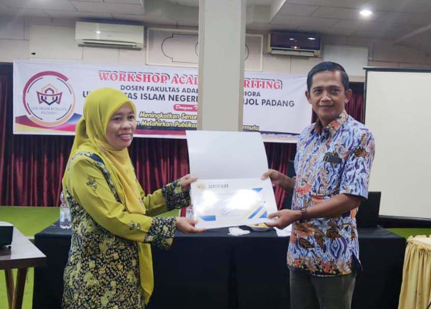 Berita Padang - berita Sumbar terbaru dan terkini hari ini: FAH UIN IB Padang targetkan memiliki tiga profesor baru tahun ini (2022).