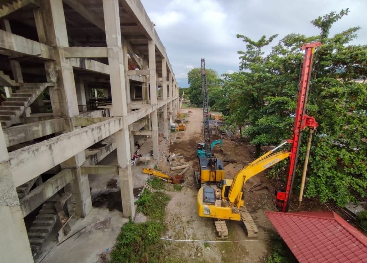 Berita Sumbar terbaru dan terkini hari ini: DPRD minta Kejari Padang mengusut tuntas kasus mangkraknya pembangunan Gedung Kebudayaan Sumbar.