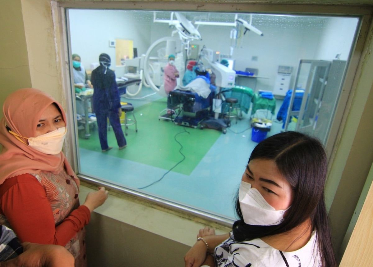 Berita Padang - berita Sumbar terbaru dan terkini hari ini: WOM Finance menggelar program sosial operasi katarak gratis untuk masyarakat