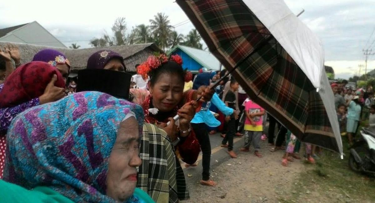 Di Pesisir Selatan, Kelahiran Bayi Kembar Sumbang Picu Perang Sekampung