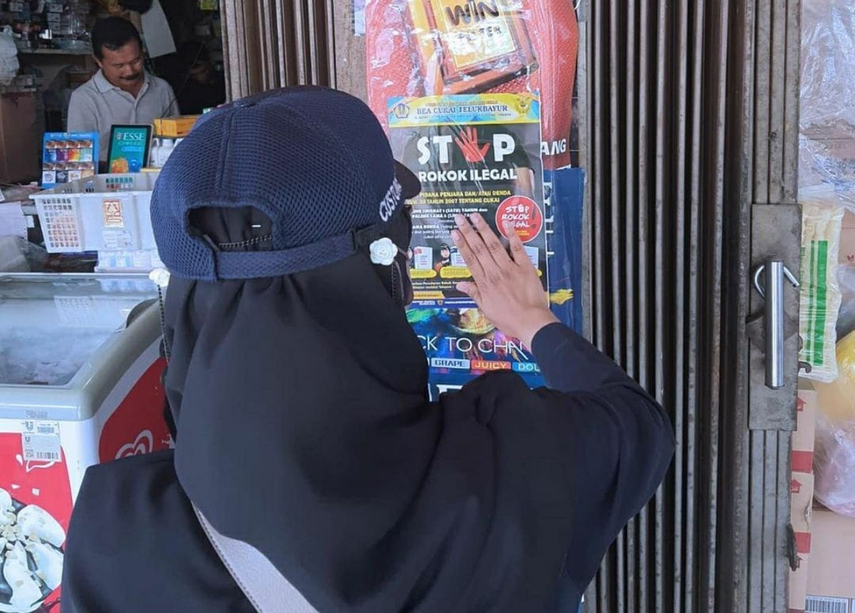 Berita Pessel - berita Sumbar terbaru dan terkini hari ini: 24.360 batang rokok ilegal diamankan KPPBC Pabean Teluk Bayur di Pesisir Selatan.