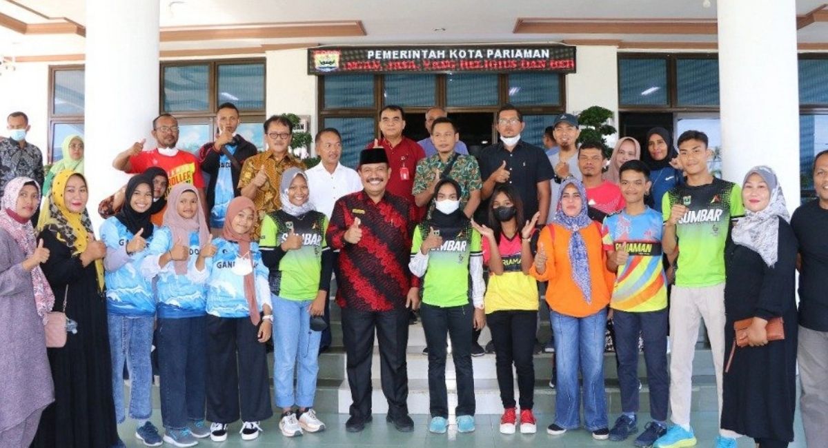 Wawako Pariaman Lepas Atlet Sepatu Roda Ikuti Turnamen dan Seleknas Asean Games