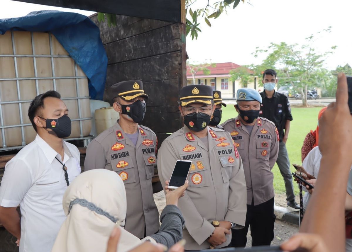 Berita Dharmasraya - berita Sumbar terbaru dan terkini hari ini: Polres Dharmasraya berhasil mengungkap kasus penyalahgunaan BBM bersubsidi