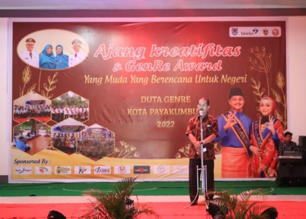 Siswa SMAN 2 Payakumbuh dan dan siswi SMAN 1 Payakumbuh sukses menyabet gelar Duta Genre Kota Payakumbuh 2022