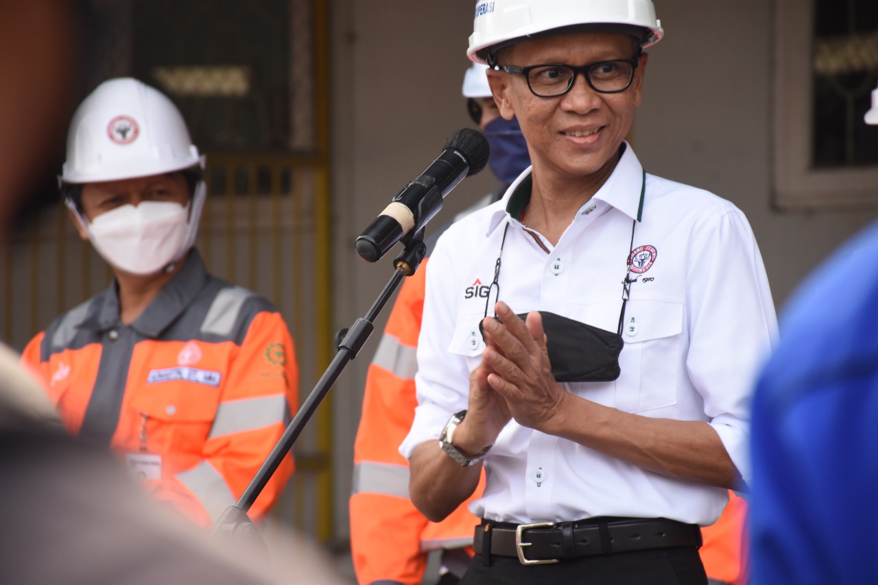 Kelebihan Pasokan di Industri Semen, Begini Strategi Produksi Semen Padang