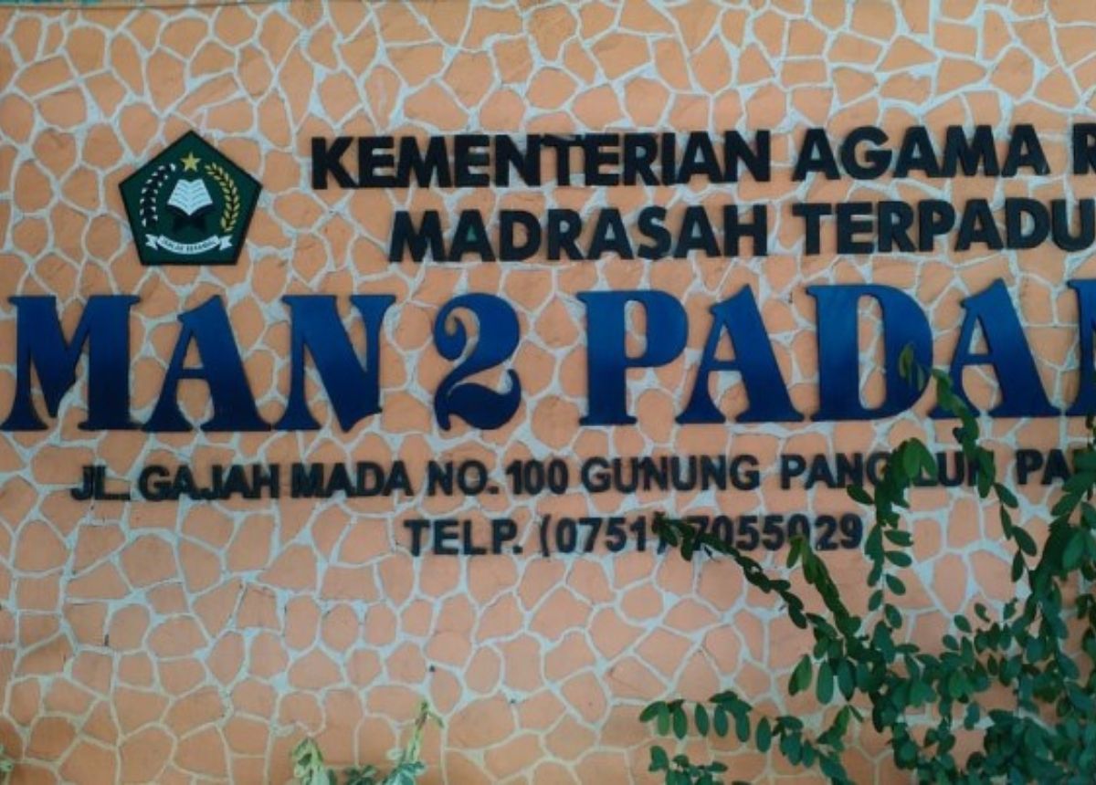 Berita Padang - berita Sumbar terbaru dan terkini hari ini: MAN 2 Padang buka pendaftaran secara online PPDB 2022 melalui jalur prestasi.