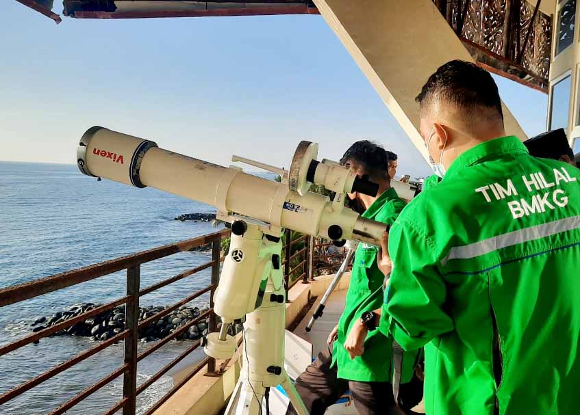 Berita Sumbar terbaru dan terkini hari ini: Hilal yang dilihat saat ini hanya 2 derajat 20 menit, masih kurang dari minimal, yaitu 3 derajat.