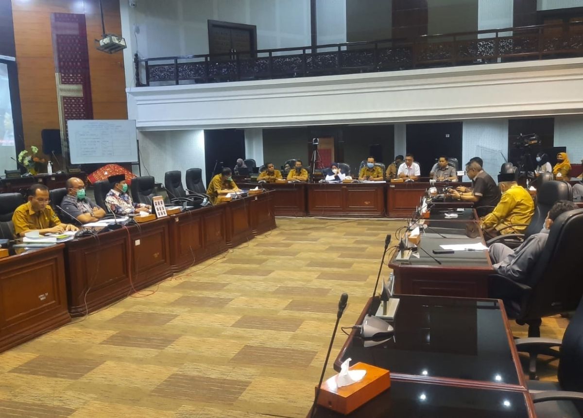 Berita Sumbar terbaru dan terkini hari ini: Pertamina bakal menambah kuota solar nasional untuk masyarakat termasuk di Sumbar.