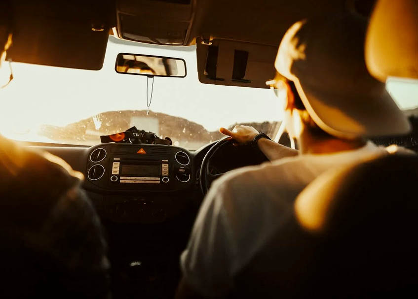 Berita Sumbar terbaru dan terkini hari ini: Permintaan rental kendaraan di Padang meningkat jelang lebaran, didominasi para perantau.