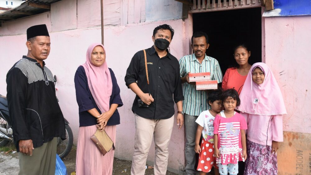 Program Tok Tok Tok Buka Puasa Bersama PT Semen Padang Sambangi Kampung Nelayan Transito