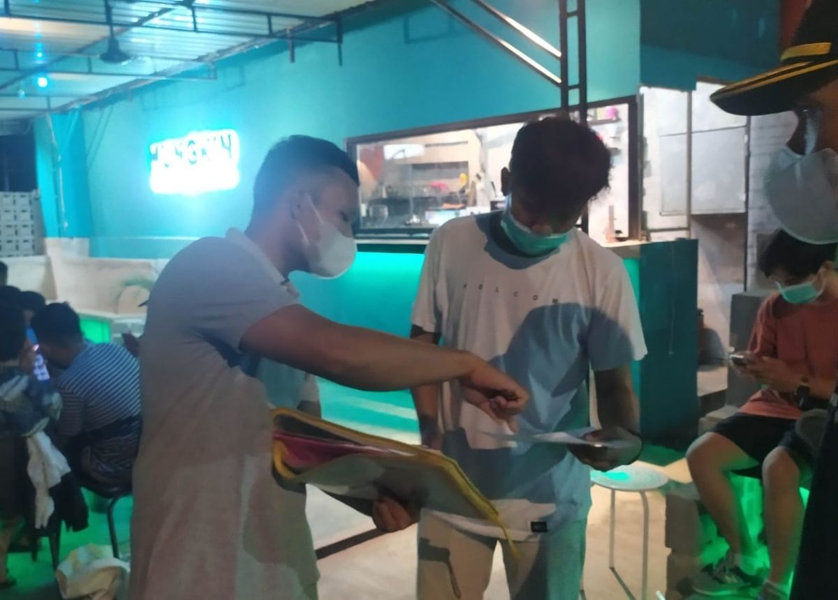 Berita Padang - berita Sumbar terbaru dan terkini hari ini: Kedapatan melakukan pelanggaran, pelaku usaha kafe dipanggil menghadap PPNS