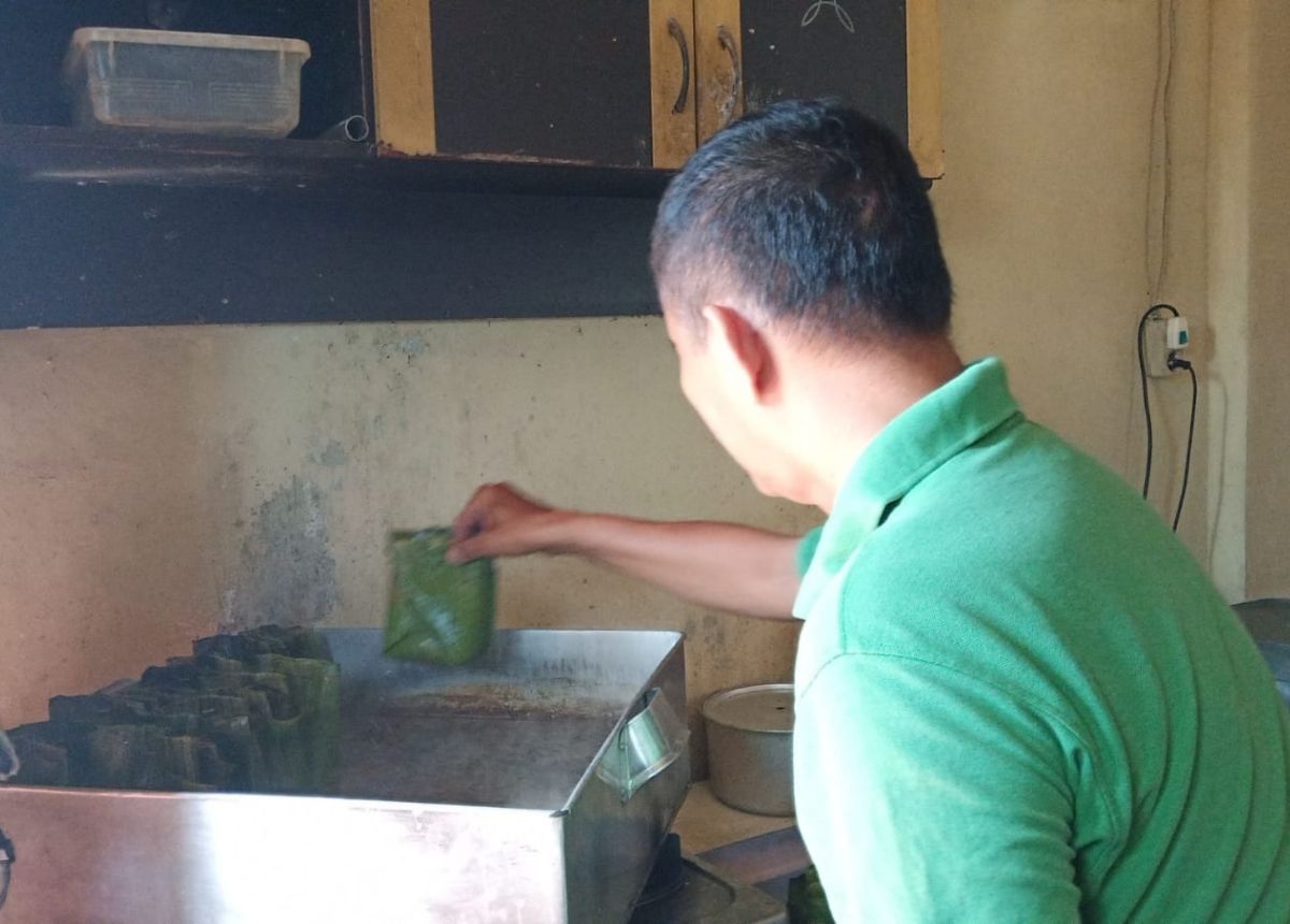 Berita Padang - berita Sumbar terbaru dan terkini hari ini: Kue bongko merupakan jajanan yang menjadi salah satu menu saat berbuka puasa.