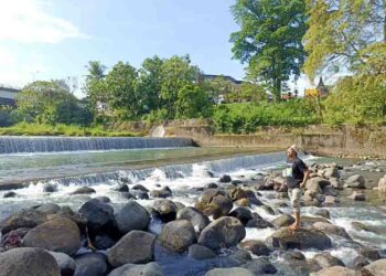 Berita Padang - berita Sumbar terbaru dan terkini hari ini: Tim Ekspedisi Sungai Nusantara juga mengambil sampel air Batang Kuranji Padang.