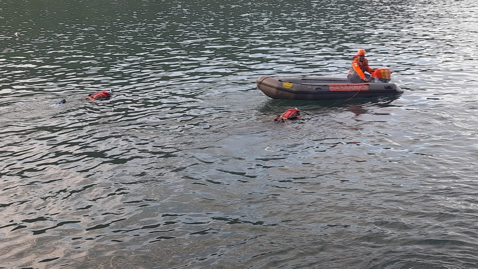 Kronologi Mobil Pikap Terjun ke Laut di Padang: 3 Orang Hilang, 2 Selamat