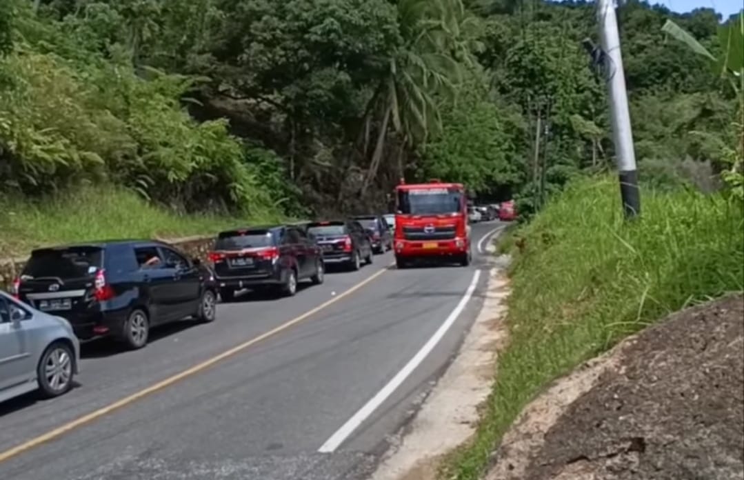 Sumbar Macet di Mana-mana, Polisi: Lewati Jalur Alternatif Ini