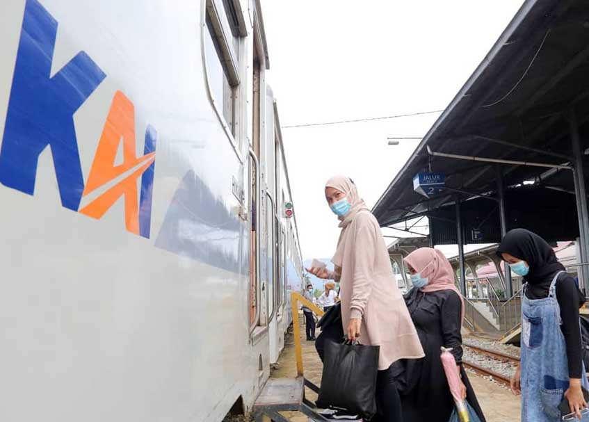 Sepanjang Januari hingga Agustus 2024, PT Kereta Api Indonesia (KAI) Divre II Sumatra Barat sudah melayani sebanyak 1.201.252 penumpang.