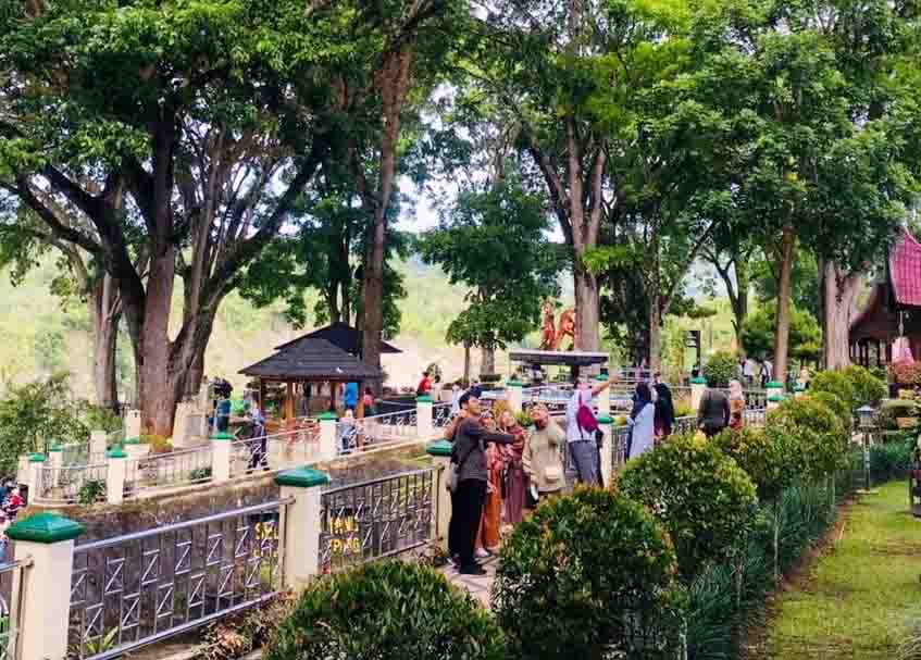 Berita Bukittinggi - berita Sumbar terbaru dan terkini hari ini: Kepadatan Kota Bukittinggi H+5 lebaran sudah mulai berkurang.