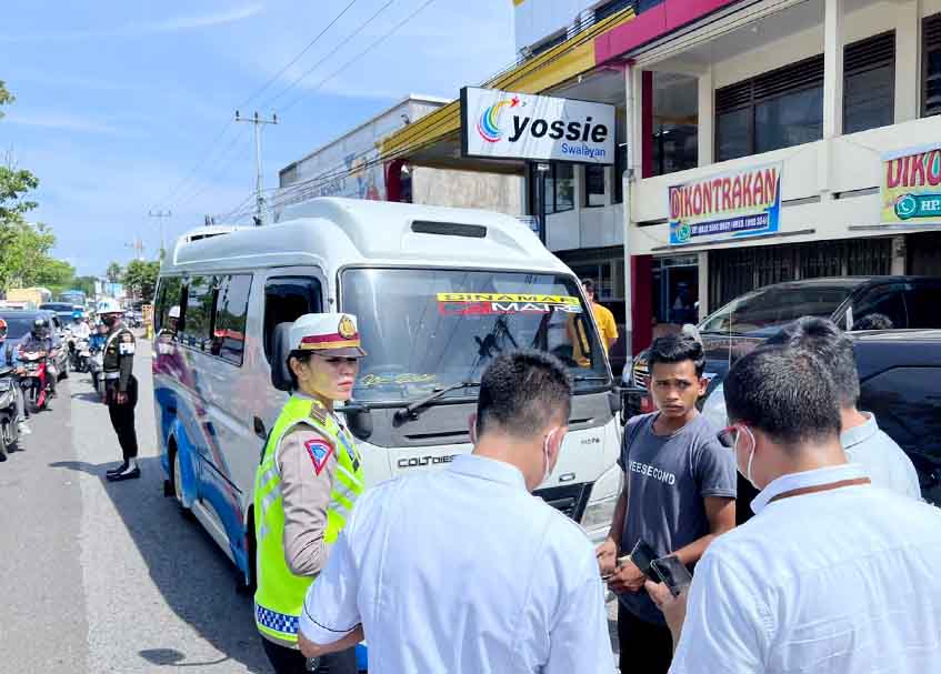 Berita Sumbar terbaru dan terkini hari ini: Kepala Bapenda Sumbar menilai razia kendaraan bermotor sangat penting dilaksanakan.