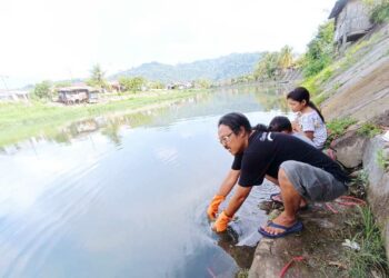 Berita Padang - berita Sumbar terbaru dan terkini hari ini: Ditemukan 420 partikel mikroplastik dalam 100 liter air di Batang Arau Padang.