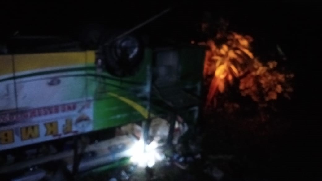 Bus Pemudik Kecelakaan di Sitinjau Lauik: 2 Orang Meninggal, 30 Luka-luka