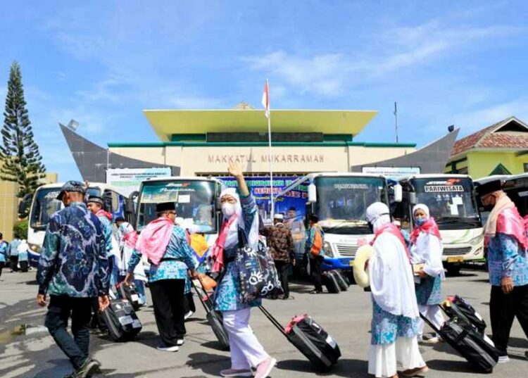 Berita Padang - berita Sumbar terbaru dan terkini hari ini: JCH Kloter 1 Embarkasi Padang telah tiba di arama haji, besok diberangkatkan.