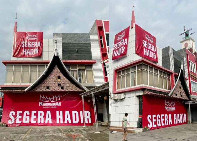 Berita terbaru dan terkini hari ini: Arief Muhammad buka rumah makan Payakumbuah Masakan Minag di Tangerang, Banten.