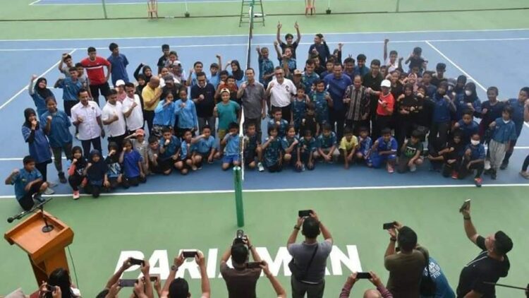 Pembukaan Kejuaraan Nasional Tenis Junior (TPD) di Pariaman (Foto: MC Kominfo Pariaman)