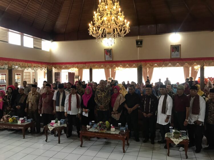 Wali Kota Riza Falepi menghadiri halal bihalal Perhimpunan Warga Limapuluh Kota dan Payakumbuh (Perwaliko) di Istana Bung Hatta Bukittinggi
