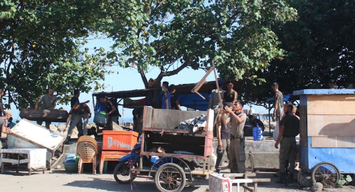 Lapak Pedagang di Muaro Lasak Kembali Ditertibkan Petugas