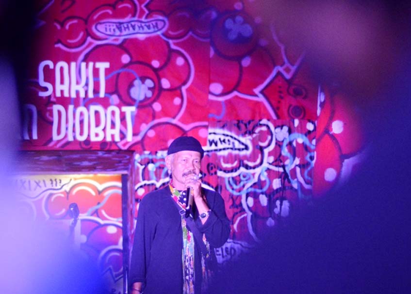 Langgam.id - KSNT kembali menggelar festival seni Pekan Nan Tumpah dengan mengusung tema Pandemi Hahahihi, Lain Sakit Lain Diobat.