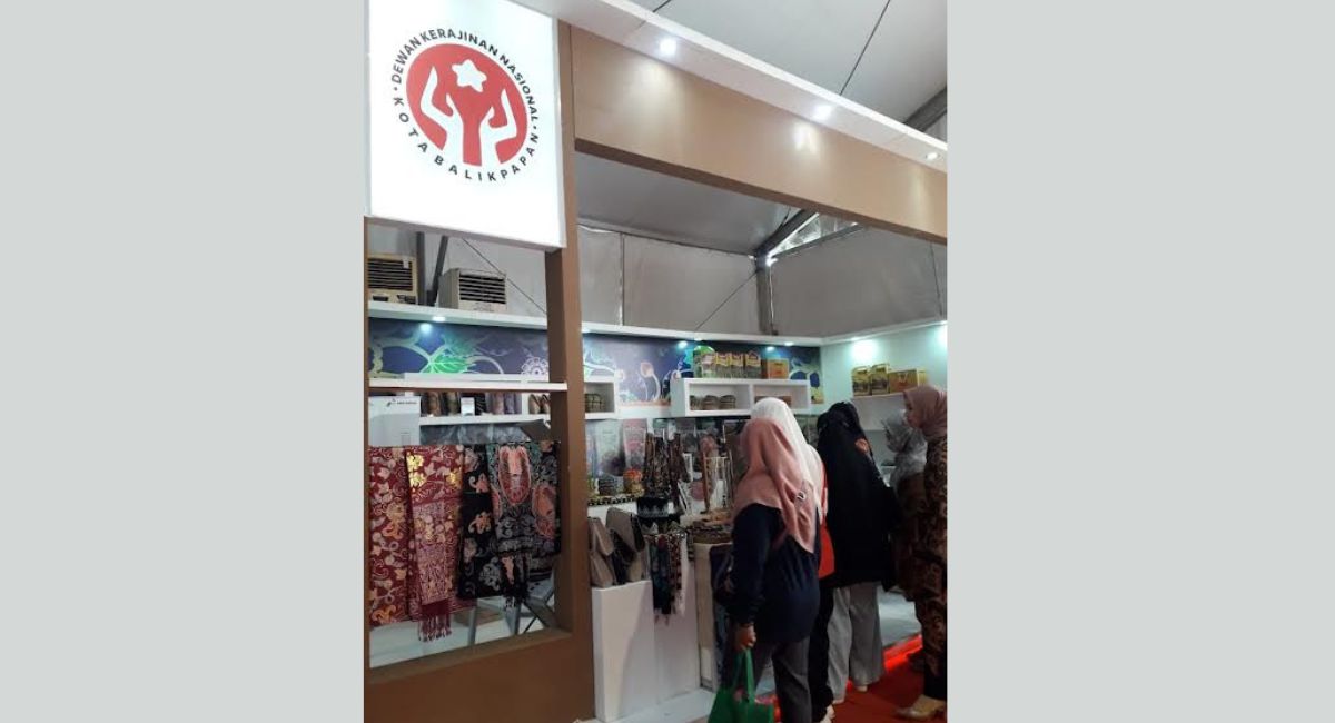 Catatan ICE di Padang: Dari Kerajinan Sirat dan Ulos Siantar, Hingga Batik Khas Balikpapan