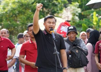 Puluhan Perahu Arungi Sungai Batanghari Meriahkan Festival Pamalayu 2022