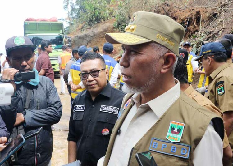 Langgam.id - Gubernur Sumatra Barat (Sumbar) Mahyeldi Ansharullah memastikan pembangunan Fly Over Sitinjau Lauik jadi dilaksanakan.