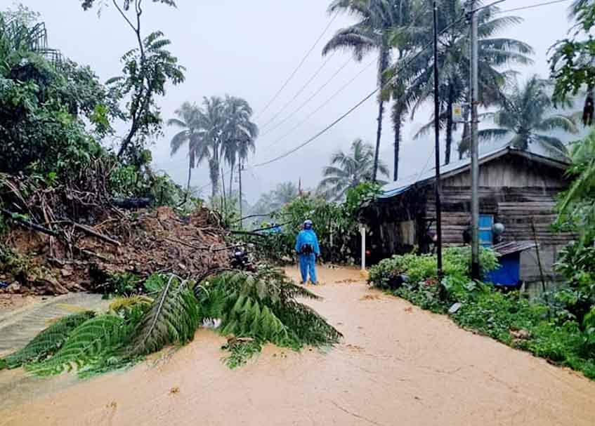 Langgam.id - Gubernur Sumbar, Mahyeldi Ansharullah menegaskan bahwa perbaikan jalan Sitinjau Lauik usai longosor akan segera dilaksanakan.